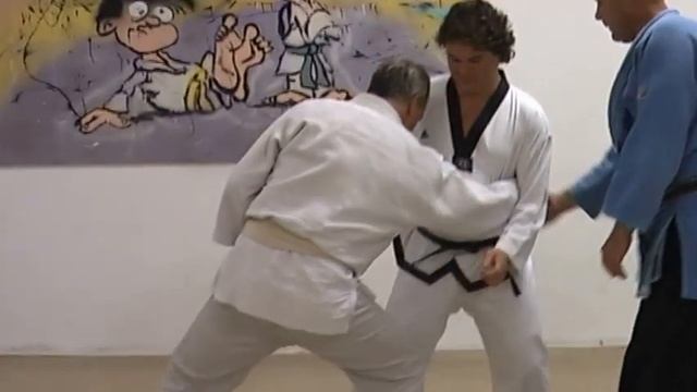 Passing through. смотреть онлайн