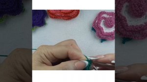 Заколка для волос вязаная крючком