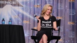 Джиллиан Андерсон рассказывает историю о трусиках - Русские субтитры