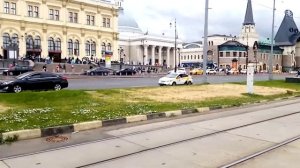 парковка перед Ленинградским и Ярославским вокзалом, переделана как в аэропорту Шереметьево