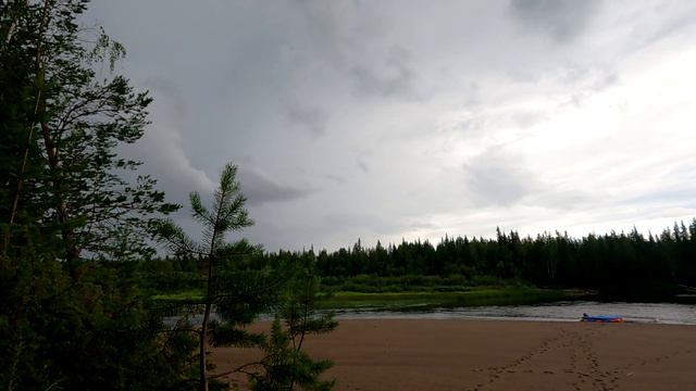 День первый. Рыбалка на спиннинг. Крупный окунь на жерлицу. Ловля хариуса. Походная баня и другое. смотреть онлайн