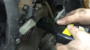 замена масла в коробке и регулеровка цепи на снегоходе