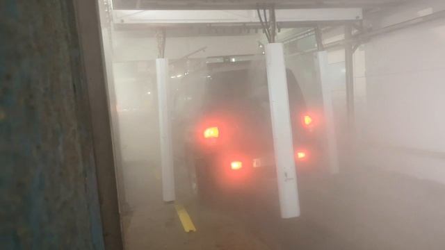 Портальная автомойка Торнадо от АВИК. Бесконтактный робот автомойка с 4 моющими штангами.