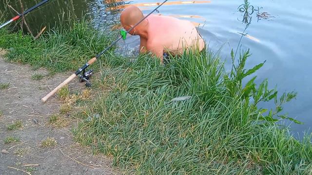 |🐟ПОШЛИ НА РЫБАЛКУ🐟| |А ПОЙМАЛИ РАКОВ| #рыбалка смотреть онлайн