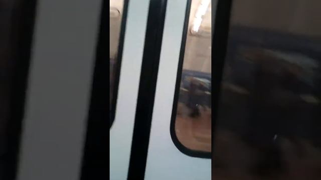 Метро поезд 81-540 в действие. Поезд следует до станции садовая( смотреть онлайн