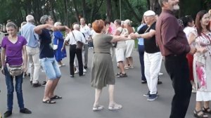 Прощай,со всех вокзалов поезда...Народные танцы,сад Шевченко,Харьков!!!