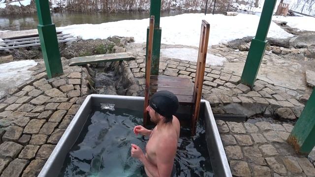 Моржевание  Закаливание  Купание в Святом Источнике