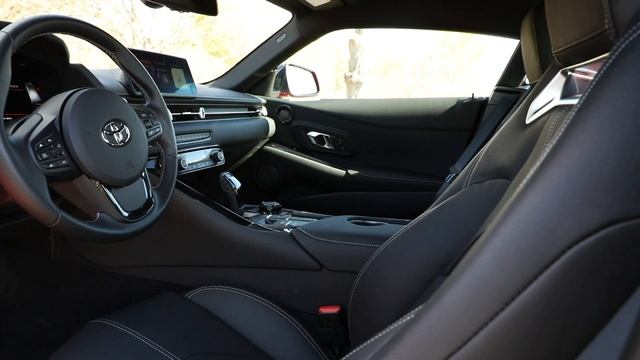 2020 Toyota Supra | Car Review | Driving.ca смотреть онлайн