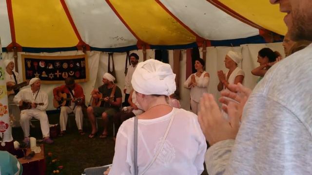 Yoga Festival France 2014 - Sat Narayan Wahe Guru смотреть онлайн