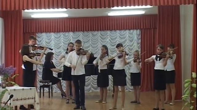 ансамбль скрипачей