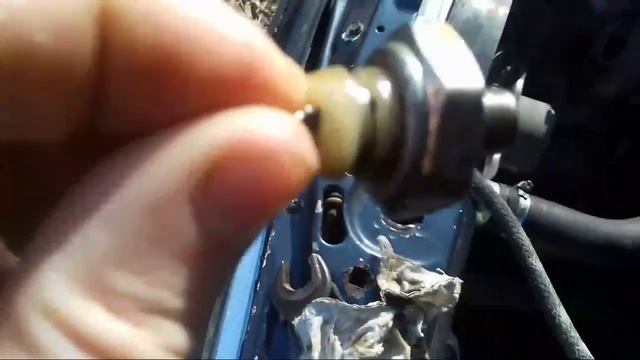 Замена датчика давления масла ауди 80 б3 1.8DZ смотреть онлайн