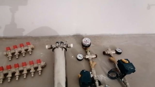 Ремонт санузла на улице Жулева часть 4 (укладка плитки на пол). смотреть онлайн