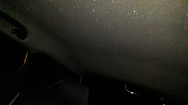 Черный потолок в авто Mazda 3 смотреть онлайн