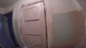 Правильная установка межкомнатной двери своими руками без специальных инструментов