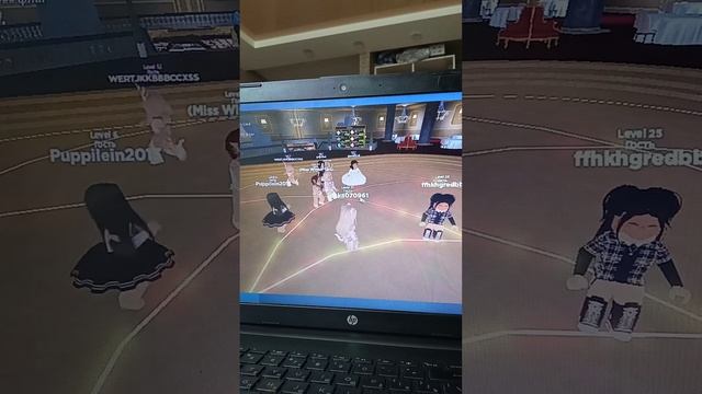 Игра в роблокс, танцы, #roblox #iriska #dance #games смотреть онлайн