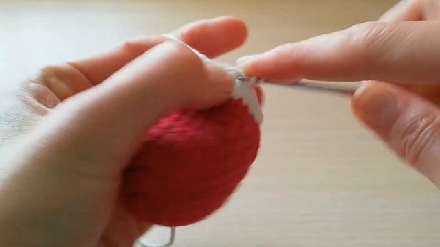 вязаные елочные игрушки - ШАПОЧКА крючком