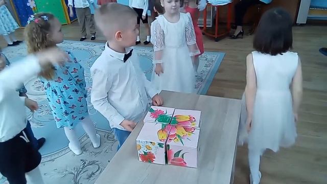 Музыкальный праздник «Подарок для мамы» смотреть онлайн