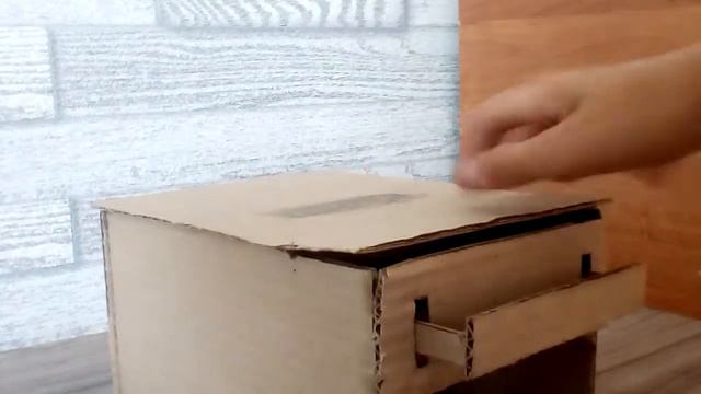 Как сделать из картона автомат для всево