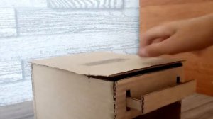 Как сделать из картона автомат для всево