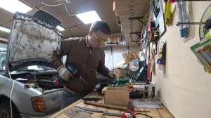 Mercedes W124. Продолжаю ремонт. Снимаю шкив.