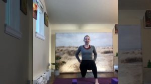 Low lunge (низкий выпад) Anjaneyasana