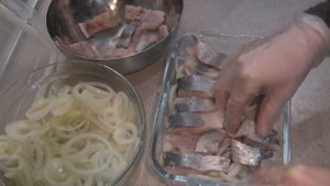 МАРИНОВАННАЯ СЕЛЕДКА ПО КОРЕЙСКИ