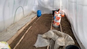 Утепляю парник.Чем можно обработать почву в теплице .15 марта 2022 г.