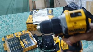 Шуруповерт ATOMIC DeWALT DCD794