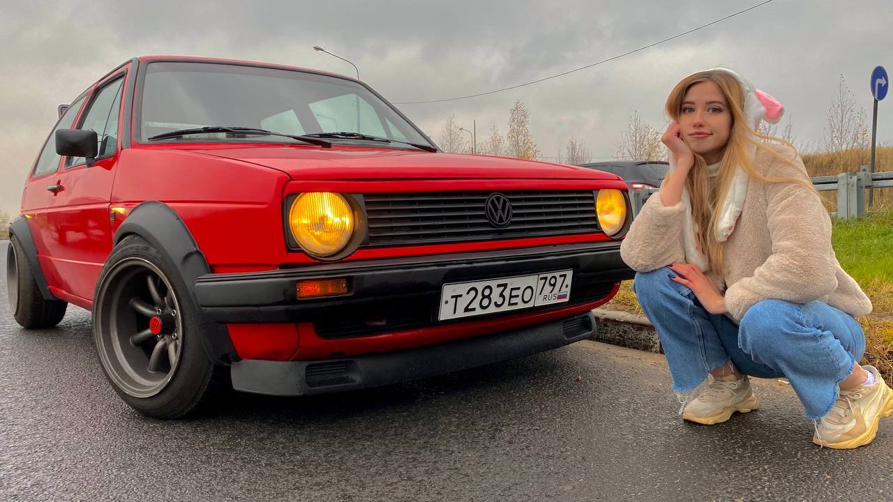 Блондинка села в ГОЛЬФ 1985 года. Что было дальше?