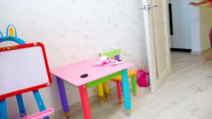 Настя и папа играет - Монстр под кроватью