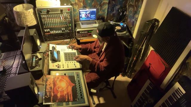 I’m addicted, to drum machines, samplers, and vinyl. #5 смотреть онлайн