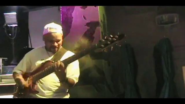 Ruffhouse Band смотреть онлайн