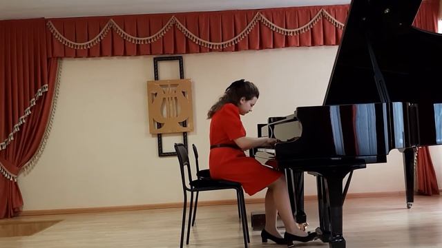 Вероника Медяник. 1.И.С. Бах. Трехголосная инвенция Фа мажор. 2. Астор Пьяццолла. Танго Adios Nonin смотреть онлайн