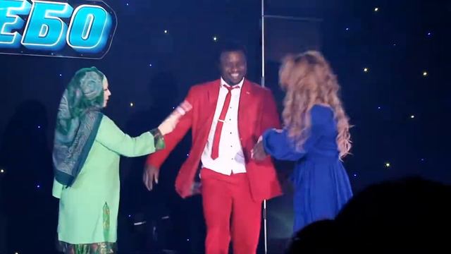 разбрасываю деньги девушки смотреть онлайн