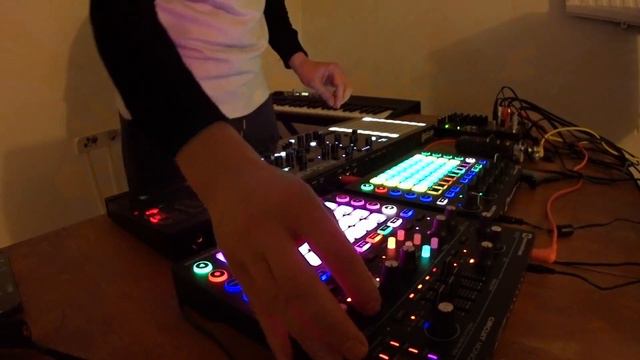 Ambient Improvisation 2 [ Mono Station - Circuit - Polyend/Dreadbox Medusa - Waldorf Blofeld ] смотреть онлайн