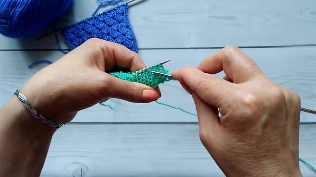 Шикарный узор спицами "Спираль" смотреть онлайн