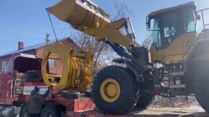 Фронтальный погрузчик SDLG L968F (с захватом для леса) отправлен клиенту