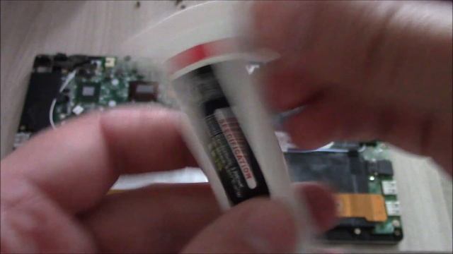 Замена термопасты после 5 лет использования Toshiba Satellite U840W смотреть онлайн