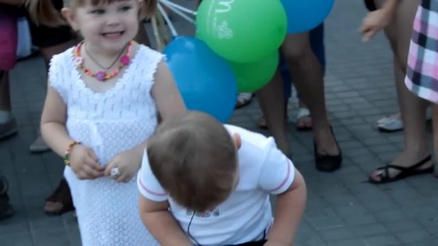 Самый трогательный момент "Поцелуя по-Сумски".MOV