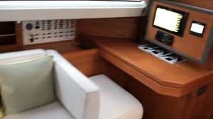 Обзор парусной яхты Wauquiez Pilot Saloon 58 часть 2