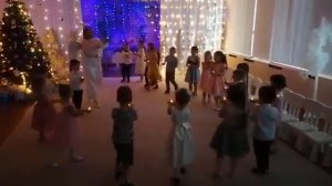 танец со свечами ( средняя группа) Рождество 2022