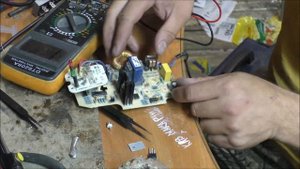 РЕМОНТ ЗАРЯДНОГО  BOSCH 10 8v