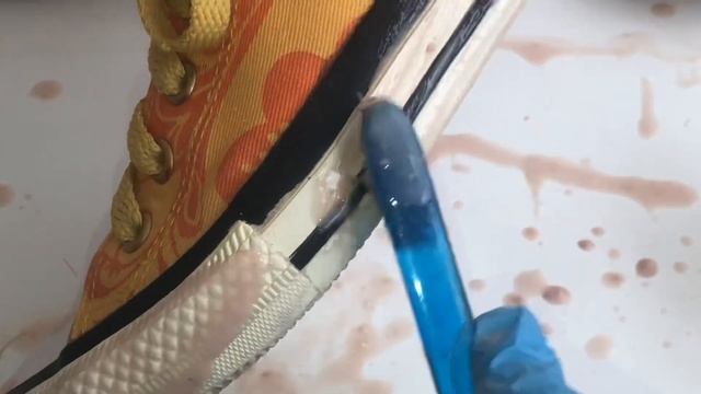 САМЫЙ ДЕЙСТВЕННЫЙ ОТБЕЛИВАТЕЛЬ ПОЖЕЛТЕВШЕЙ ПОДОШВЫ смотреть онлайн