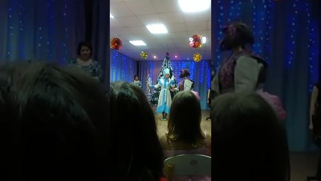 Дед Мороз зашёл в тупик! смотреть онлайн