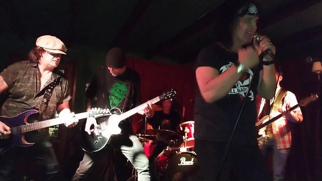 Dave Evans en Gibson Bar Adrogué 17/08/ 22 смотреть онлайн