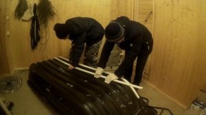 ставим полозья на сани от снегохода.