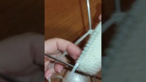 Вяжем снеговика спицами. Проще некуда! Часть 2. Ботиночки+ручки.