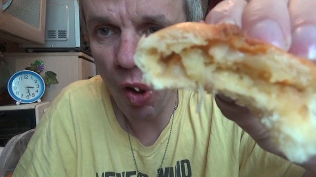 asmr обжор мукбанг пирожки с капуста картошка колбаса в тесте и чай смотреть онлайн