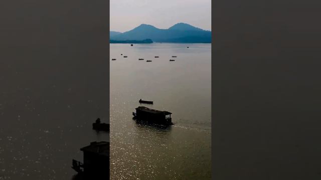 Welcome friends to the West Lake, Hangzhou, China