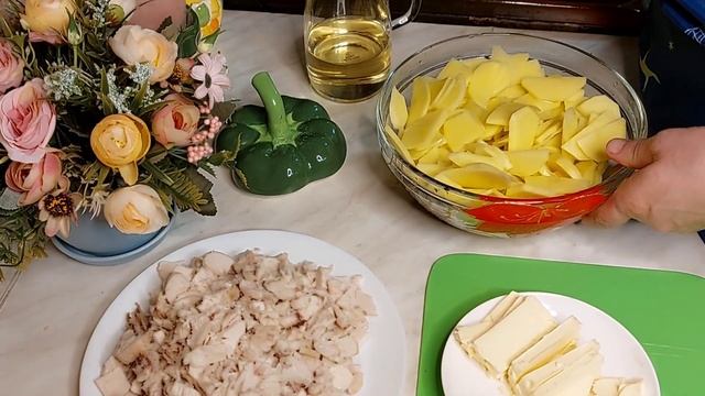 БЕЗУМНО ВКУСНАЯ ЗАПЕКАНКА и ВКУСНЫЙ ЛЕГКИЙ САЛАТ??? смотреть онлайн